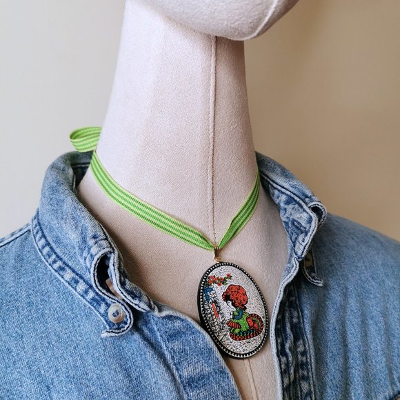 Sunbonnet Sue Vintage 80s Pendant Ribbon Chokers - Picture 3 of 11